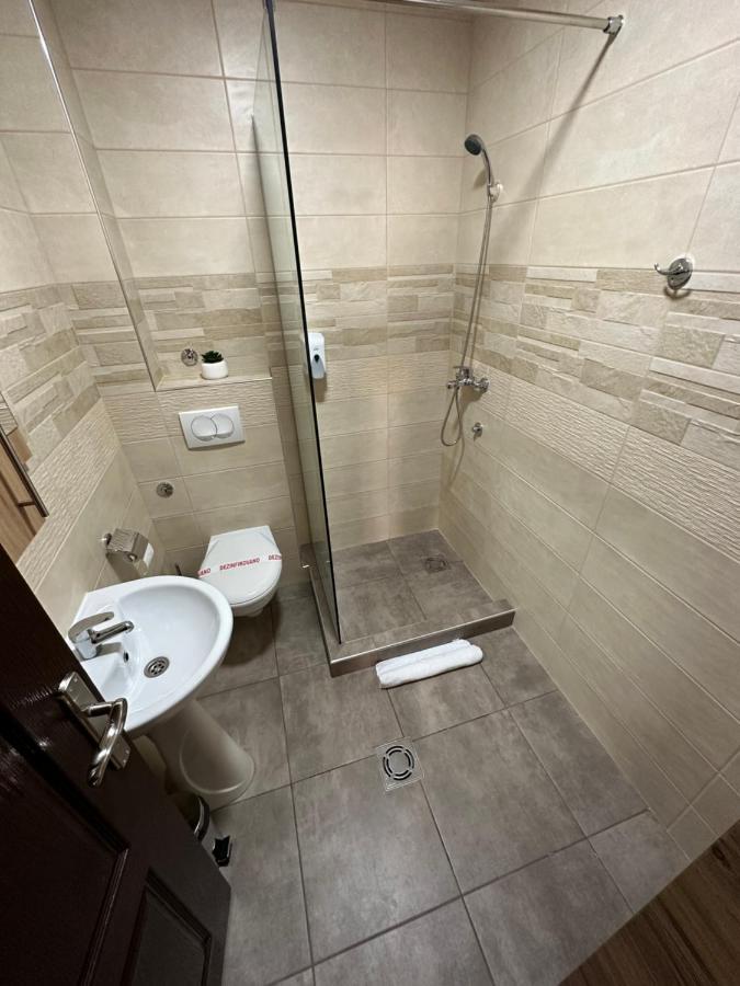 Sky Lux Apartmani Surčin Dış mekan fotoğraf