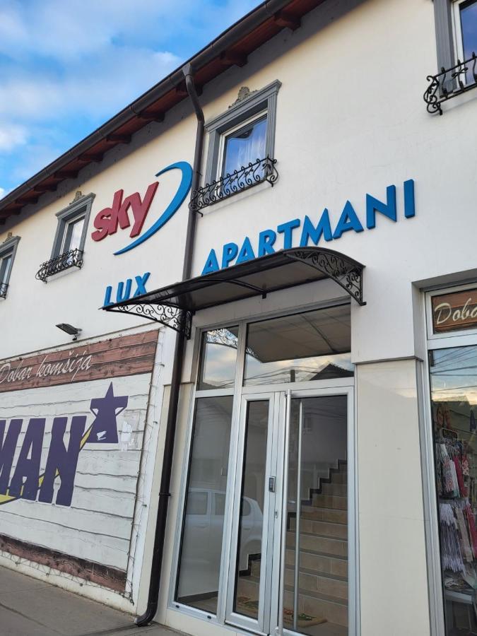 Sky Lux Apartmani Surčin Dış mekan fotoğraf